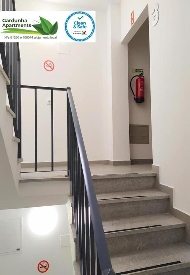 Apartamento No Centro, Junto A Avenida Da Liberdade - 1 Drt Fundão Exterior foto